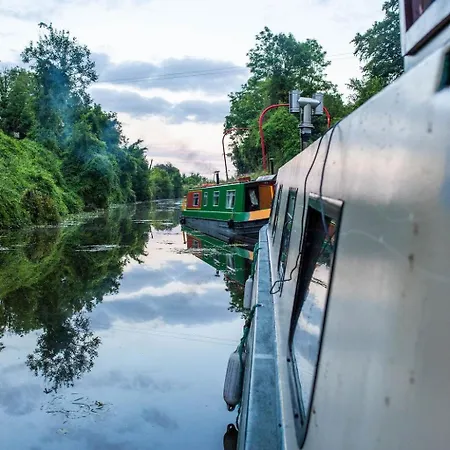 Botel Maude Gonne Boat No Experience Needed!